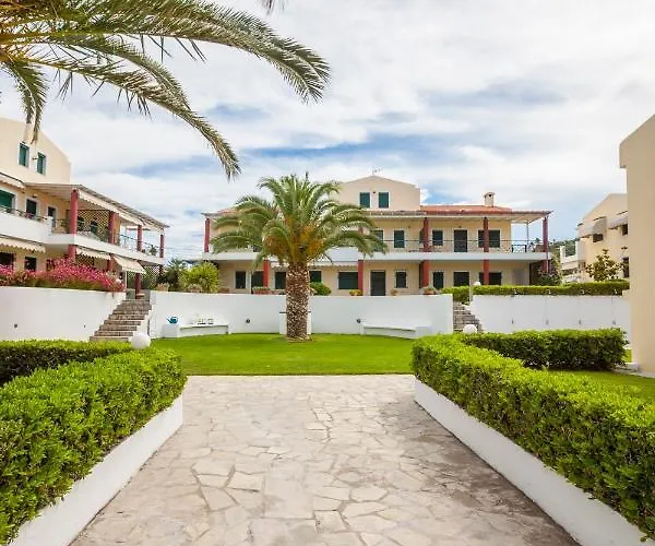 Acroyali House