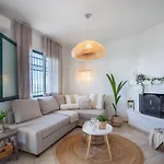 Acroyali House